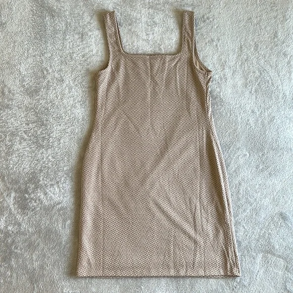 Elegant Tan Sleeveless Dress - Picture 2 of 2